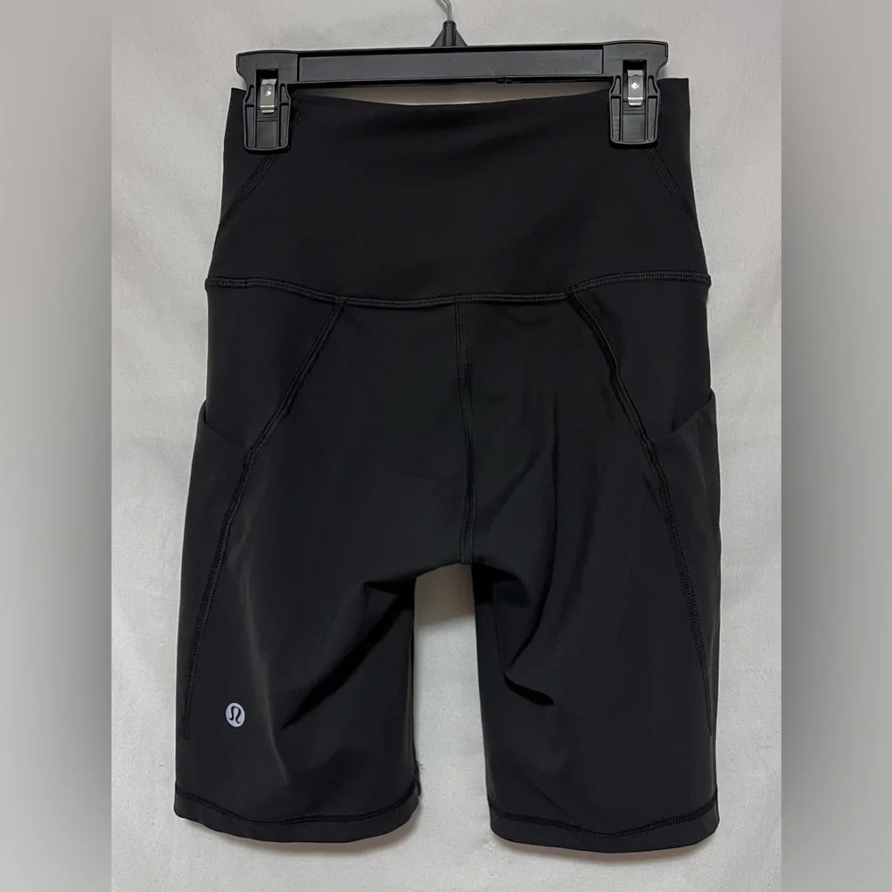 Lululemon Wunder Train High-Rise Shorts Pockets Yoga Running Activewear Workout